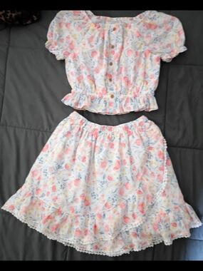 Tommy Bahama White Floral Crop Top & Skirt Set with Pink and Blue Accents